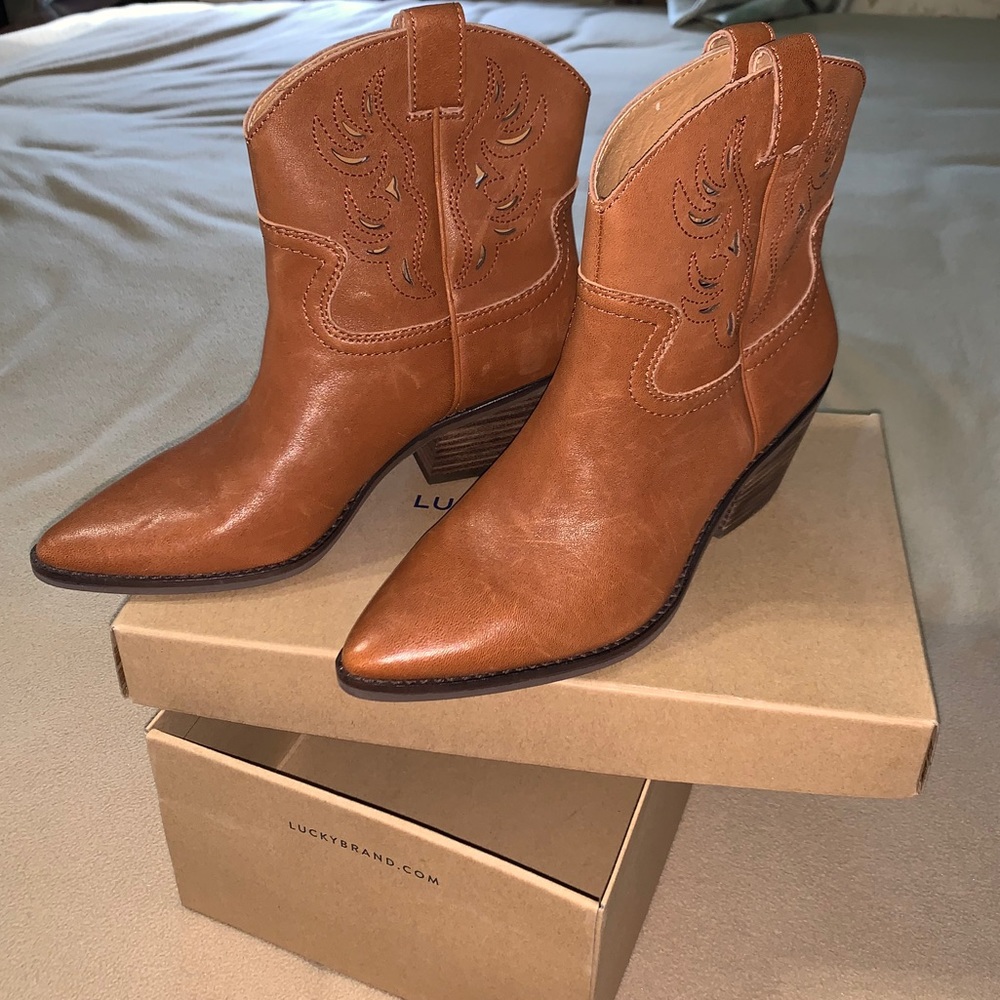 Lucky Brand Brand New Brown Cowboy Booties Size 6